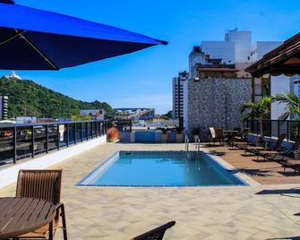 Champagnat Praia Hotel - Vila Velha - Basen