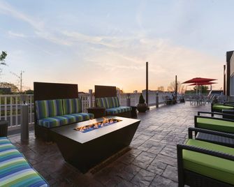Home2 Suites by Hilton Erie - Erie - Balkong