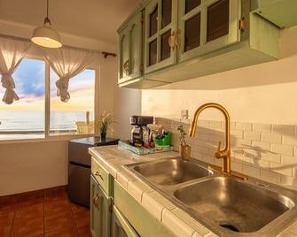 Beachfront Relaxation 1 Bedroom Apt - Tijuana - Phòng bếp