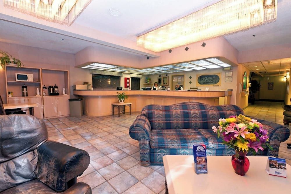 Breathtaking View! Two Family-Friendly Units, Parking, Pool - אלקו - סלון