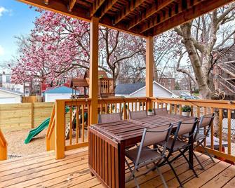 Family Friendly, Safe & Comfy near Botanical Gardens and Tower Grove Park - San Luis - Balcón