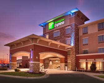 Holiday Inn Express & Suites Overland Park By IHG - אוברלנד פארק - בניין