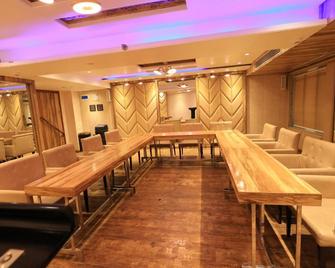 Rs Exclusive & Fine Dine - Akola
