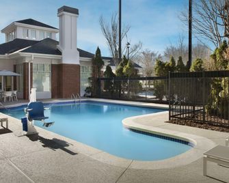 Hilton Garden Inn Atlanta North/Johns Creek - דולות' - בריכה