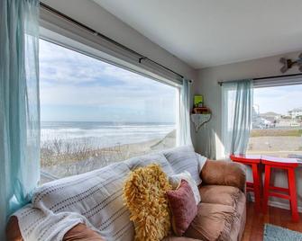 The Pearl of Nye Beach - Newport - Living room
