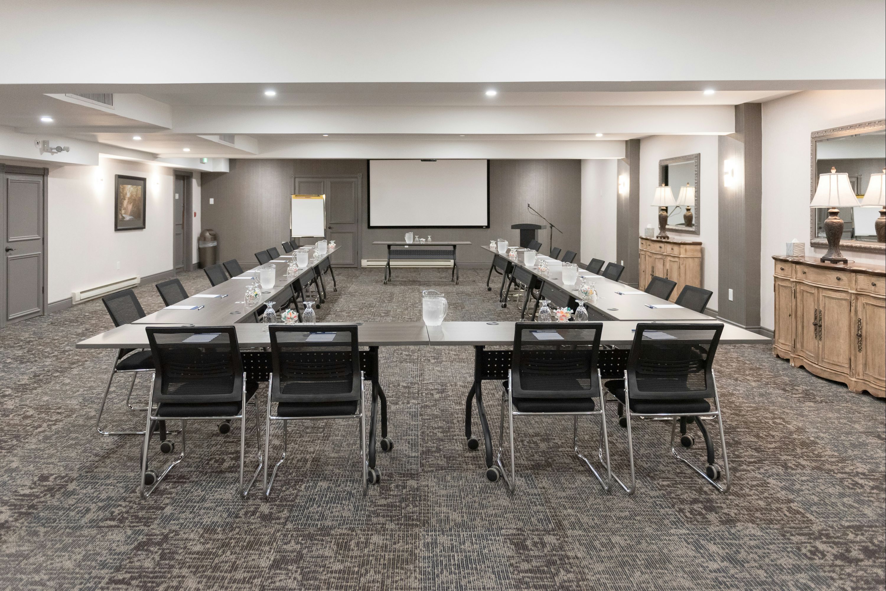 Holiday Inn Express & Suites Charlottetown By IHG - שרלוטאון - חדר ישיבות