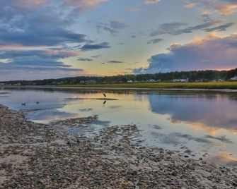 Charming home with patio & studio - walk to Footbridge Beach - Ogunquit - Strand