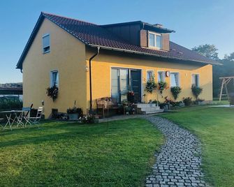 Haus Evi - Neusorg - Edificio