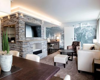 Wyndham Grand Salzburg Conference Centre - Salzburg - Wohnzimmer