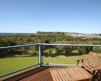 Breakwater 1 - 1 Narira Street- Beachfront Bermagui - Bermagui - Balcone