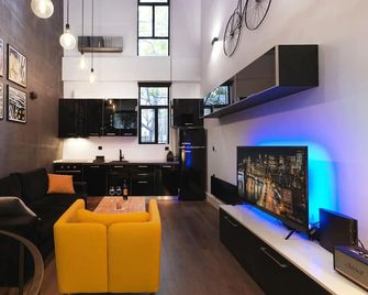 200 Mb fibre remote workers' Dreamhouse - Athene - Huiskamer