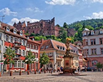 Find peace or active holidays in the heart of the Odenwald - Kirch-Brombach - Edificio