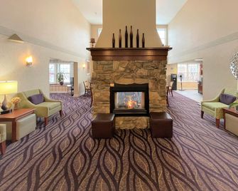 Smart Suites, an Ascend Collection Hotel - South Burlington - Лоббі