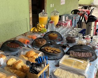 Pousada Aconchego de Maricá - Maricá - Buffet
