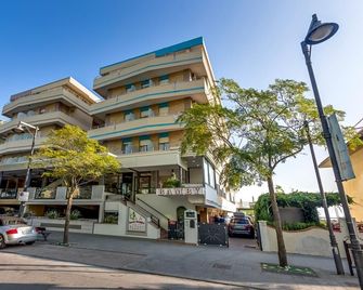 Hotel Bamby - Gatteo a Mare - Gebouw