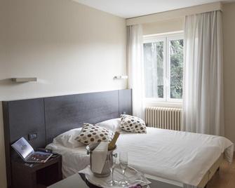 Hotel Serenella - Baveno - Schlafzimmer