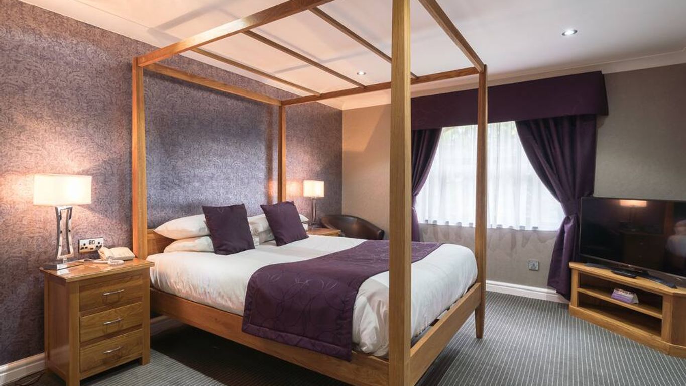 The Everglades Park Hotel