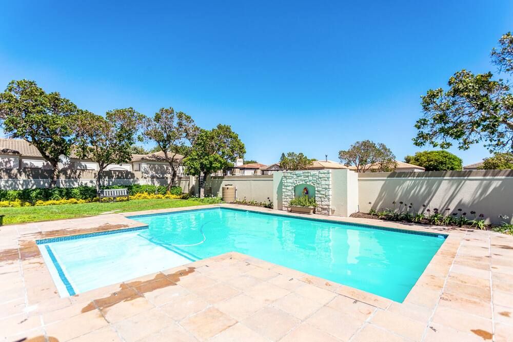 Dorphene 304 by Ctha - Century City - Piscina