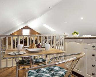 Old Mansfield Loft - Bowral - Dining room
