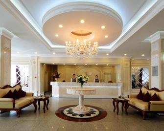 Bayangol Hotel - Ulaanbaatar - Front desk