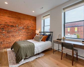 The Addison- Luxury Townhome w/ Rooftop Patio - Chillicothe - Ložnice