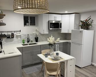 Modern long island guest suite - East Rockaway - Küche