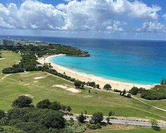 Mullet Bay Suites: Your Luxury Stay Awaits - Cole Bay