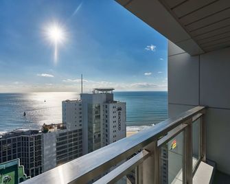 Ravid Atlan Hotel 2 - פוסן - מרפסת