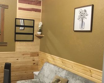 Cabin 2 Brand new Rental car available - Custer
