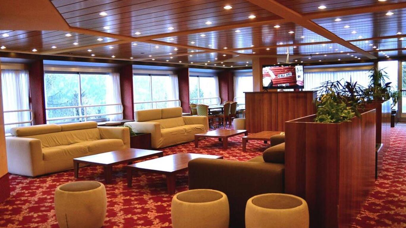 كلوب هوتل سولاريا