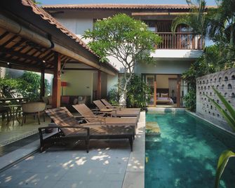 Aradhana Villas by Ekosistem - North Kuta - Uima-allas