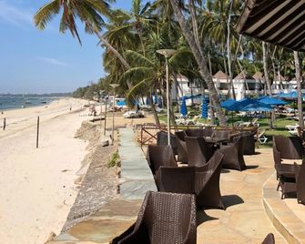 Kenya Bay Beach Hotel - Mombasa - Strand