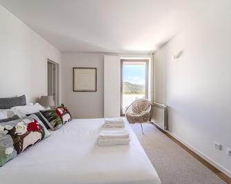 Ge House by House and People - Caniçada - Quarto