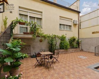 Etna B&B - Belpasso - Patio