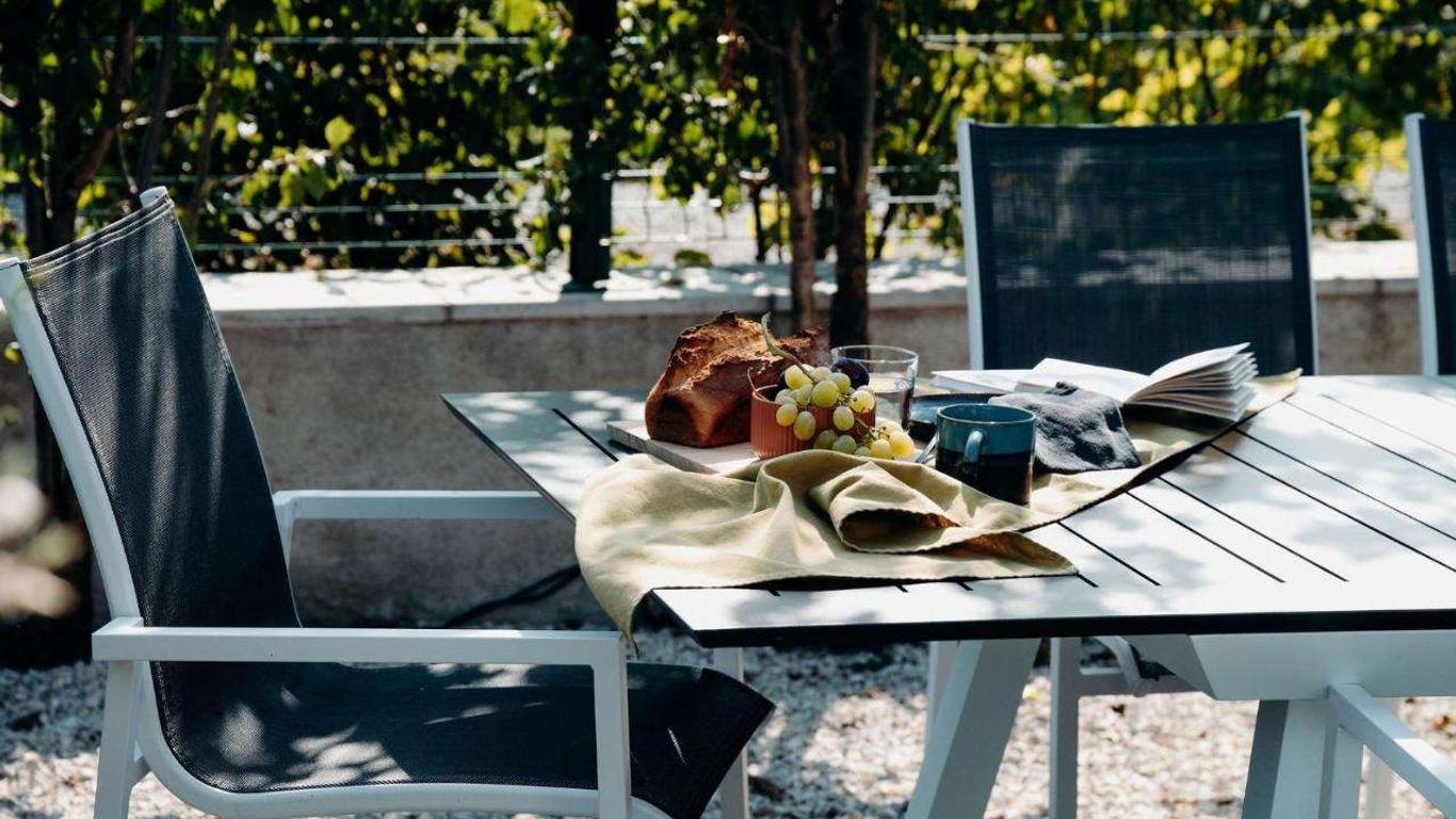 La Villa d'Hélène 2 - Chambres d'hôtes BnB et Appartements - Cluses