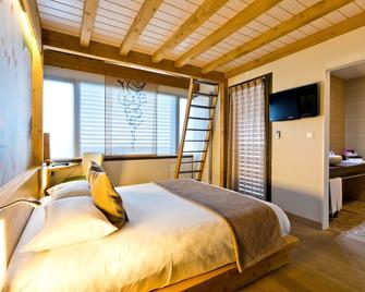 La Croix De Savoie & Spa - Cluses - Bedroom