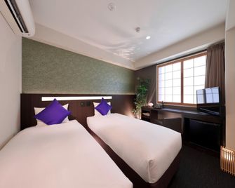 Marutamachi Crystal Hotel - Kyoto - Bedroom