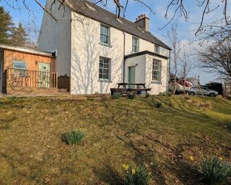 Tullochard House B&B - Portree - Building
