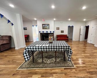 The Washington Inn - Galax - Dining room