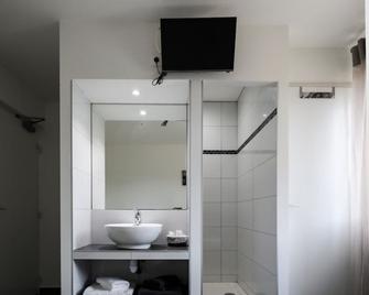 Macchie e Fiori - Pianottoli-Caldarello - Bagno