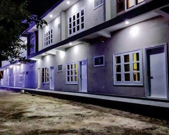 The Yak Motel - Skārdu - Edificio