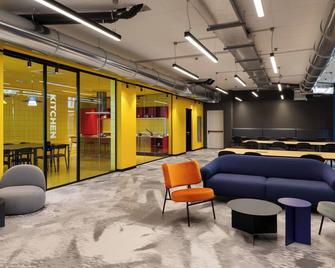 CX Milan Nom - Milan - Lounge