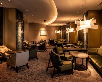 The Basics Fukuoka - Fukuoka - Salon