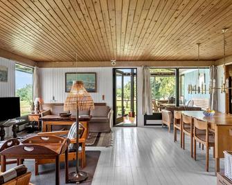 4 Bedroom Cozy Home In Vordingborg - Vordingborg - Dining room