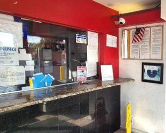 Saratoga Motel By Capital O Near Midway Airport Chicago Il - Chicago - Vastaanotto