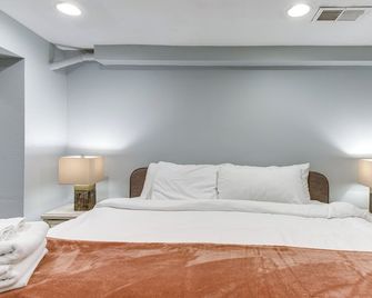 1 Mi to Coors Field: Cozy Denver Studio w/ Patio! - Denver