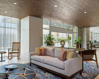 Fairfield by Marriott San Jose Airport Alajuela - Alajuela - Salónek