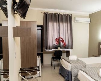 Astor Hotel - Bauru - Quarto