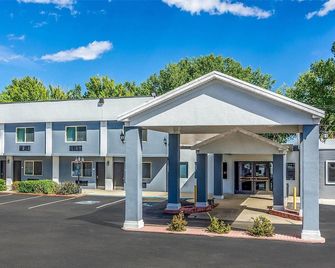 Fairbridge Inn Express Buffalo - Buffalo - Bâtiment