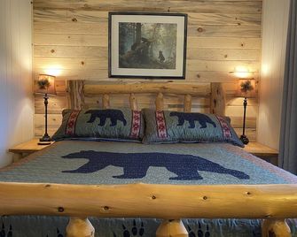 Cozy Bear Hollow ' Cozy, rustic charming, a great value' - Mariposa - Bedroom
